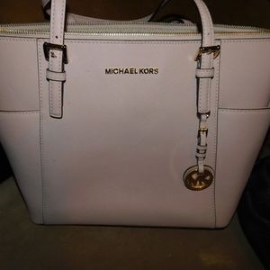 Michael Kors Jet Set Large Crossgrain Leather
